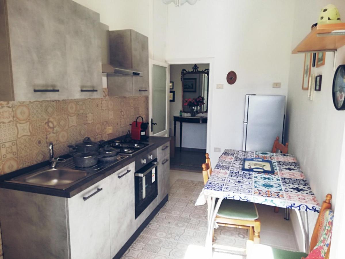 Appartement Dimora De Rossi à Bari Extérieur photo