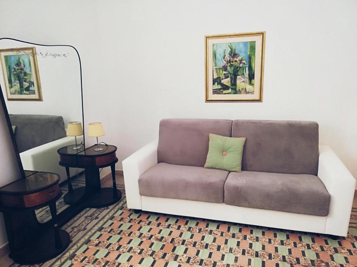 Appartement Dimora De Rossi à Bari Extérieur photo